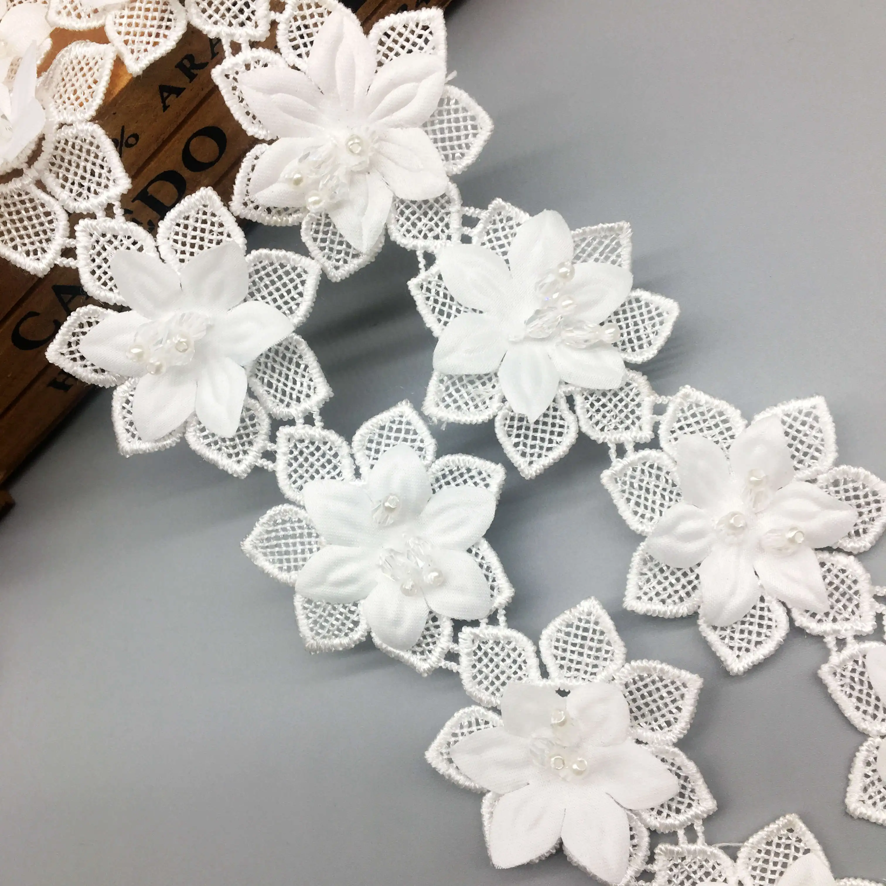 

1 Yard 4.5x4.5cm White Pearl Flower Floral Embroidered Lace Trim Ribbon Applique Patches Wedding Dress Fabric DIY Sewing Crafts
