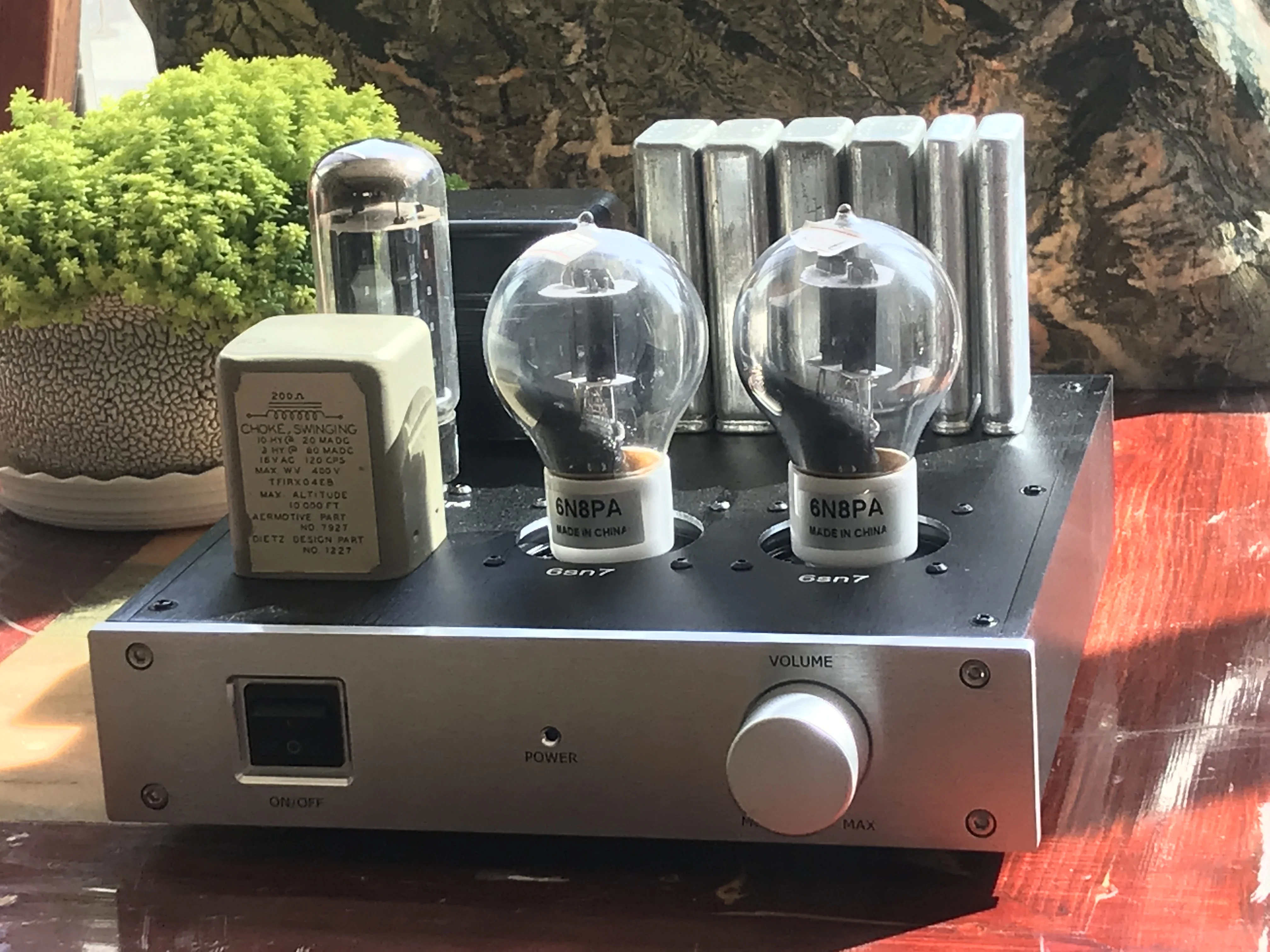 

latest 6SN7 Tube Pre-amplifier, American Western Electric Capacitor, Gain 12DB, Residual Noise 0.2MV, Frequency 10HZ-100KHZ