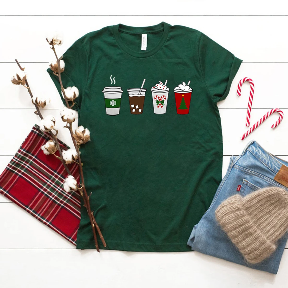 

Christmas Coffee Shirt Cute Christmas Shirt Holiday Shirt for Women Vintage Christmas Tee Kawaii Aesthetic T-shirt Xmas Gift