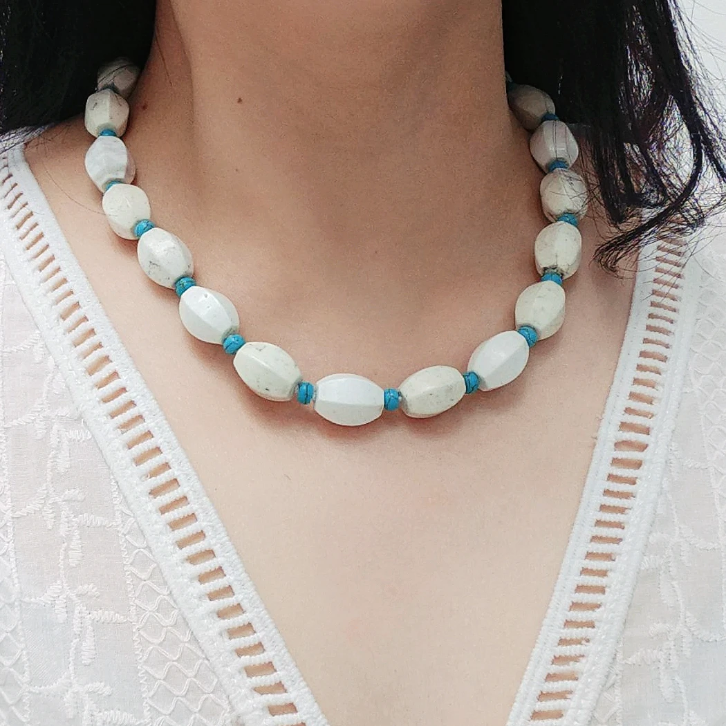 

Lii Ji Natural Stone Necklace White Howlite Turquoises Choker Necklace Women Jewelry Gift 50cm