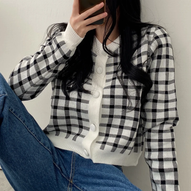 Neue Herbst Strickjacken für Frauen Harajuku Mantel kariert Langarm Einreiher Plaid kurz geschnittenen Strick pullover schicke Damen