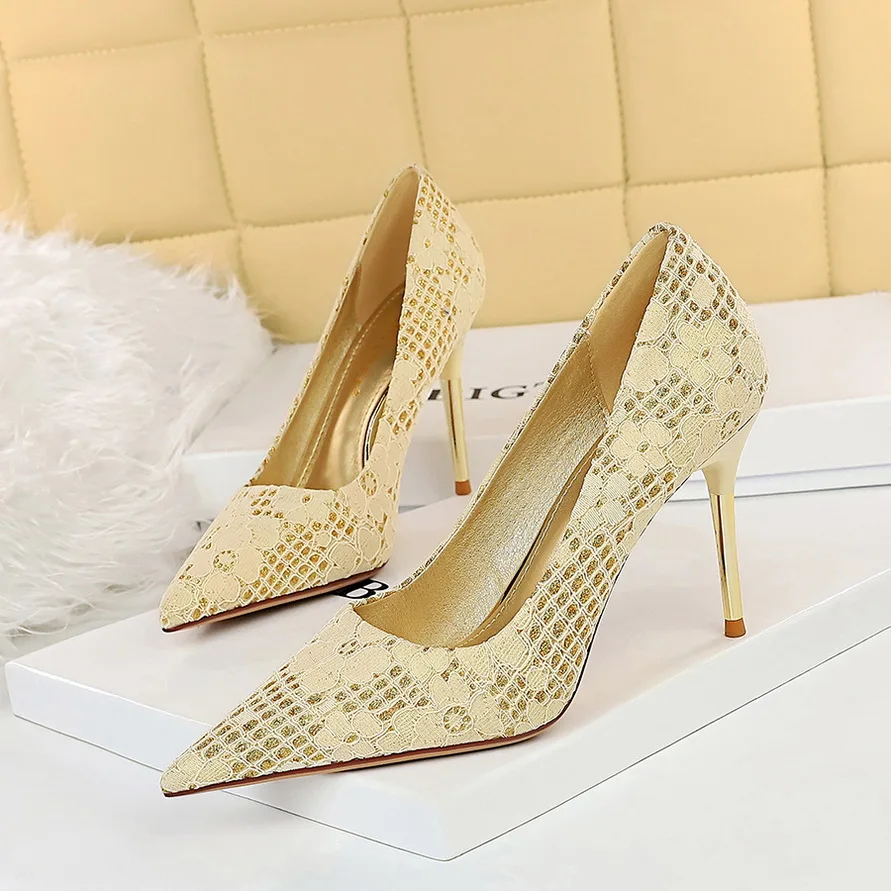 Women\'s High Heels Shoes Women Pointed Toe Pumps Floral Design Ladies Shoes New Arrival 869-9