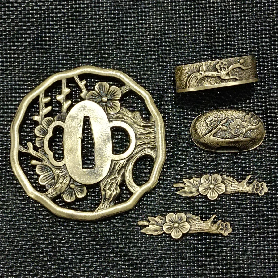 Plum flower Theme Set Brass Japanese Katana/Wakizashi/Tanto Sword Handle Fittings Tsuba+Menuki+Fuchi+Kashira+Habaki+Seppa