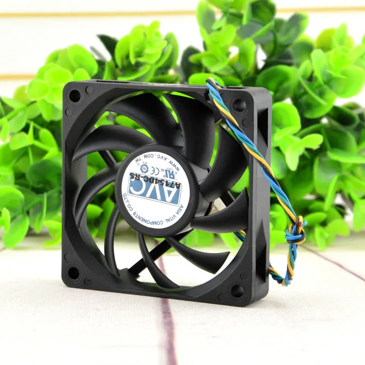 Free shipping AVC 7015 DE07015T12U 12V 0.7A 4Wire pwm computer CPU Cooler Cooling Fan