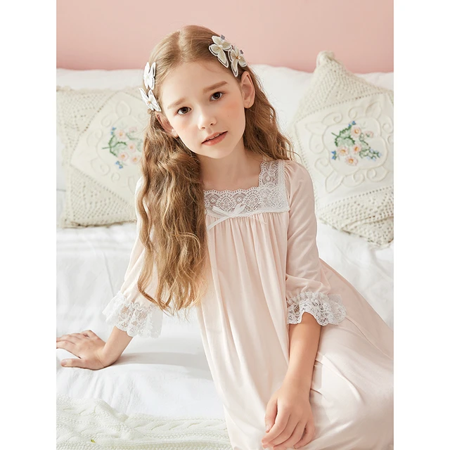 Chemise de nuit fille princesse sale