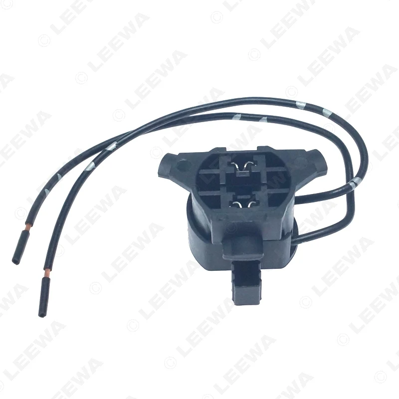 FEELDO 1pc Car Headlight Bulb Base Holder Wire Adapter For KIA H7 Halogen Lamp Socket Connector Base Wiring Harness #CA6405
