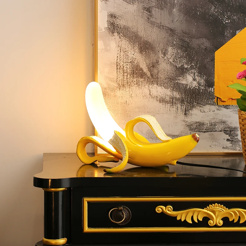 Creative Banana LED Table Lamp Modern Decor Living Room Study Bedroom Bedside Table Lamps Resin Glass Christmas Gift Desk Lamp