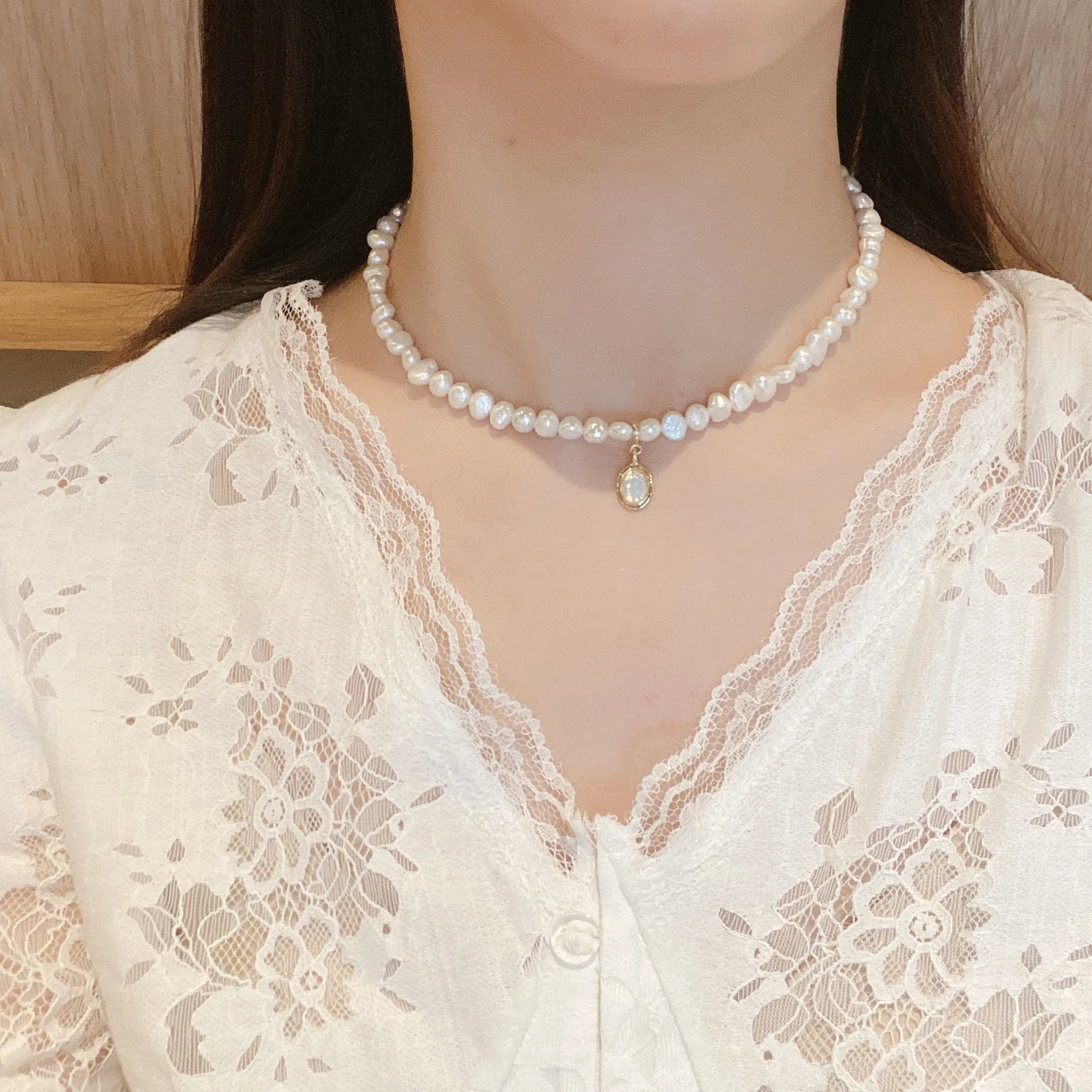 Natural Pearl Necklace Jewelry Necklace for Women Fashionable Vintage Necklace Collarbone chain  Collar