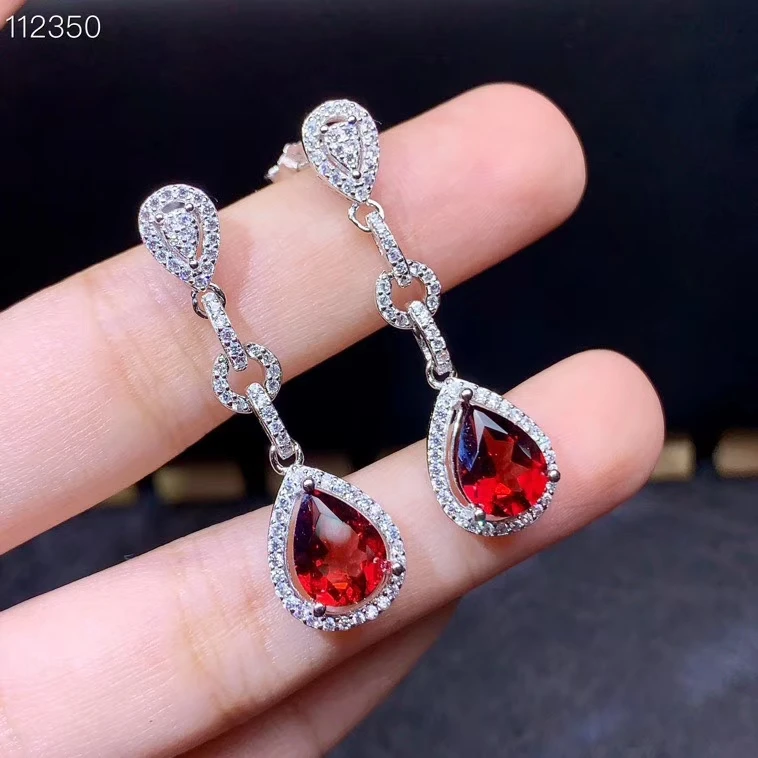 

Серьги-гвоздики женские из серебра 925 пробы, с красным гранатом