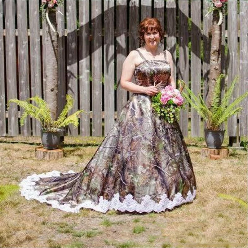 2023 Vintage Plus Size A Line Camo Wedding Dresses With Spaghetti Strap Lace Appliques Summer Garden Country Bridal Gowns WD48