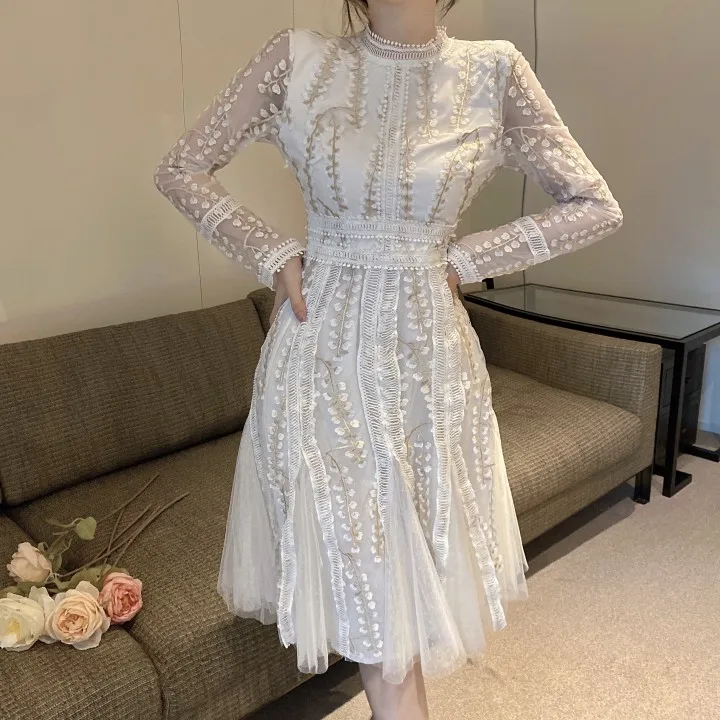 2023 Fashion Ladies Embroidered Flower Dress Women O-Neck  Elegant Vintage Dot Mesh Patchwork Lace Knee-length Dress Vestidos