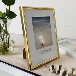 Petit cadre photo en aluminium pour tentures murales avec cadre photo en plexiglas 9x13 13X18 cm pour photos Décoration photo 8 meilleurs cadres métalliques en vente - No 5