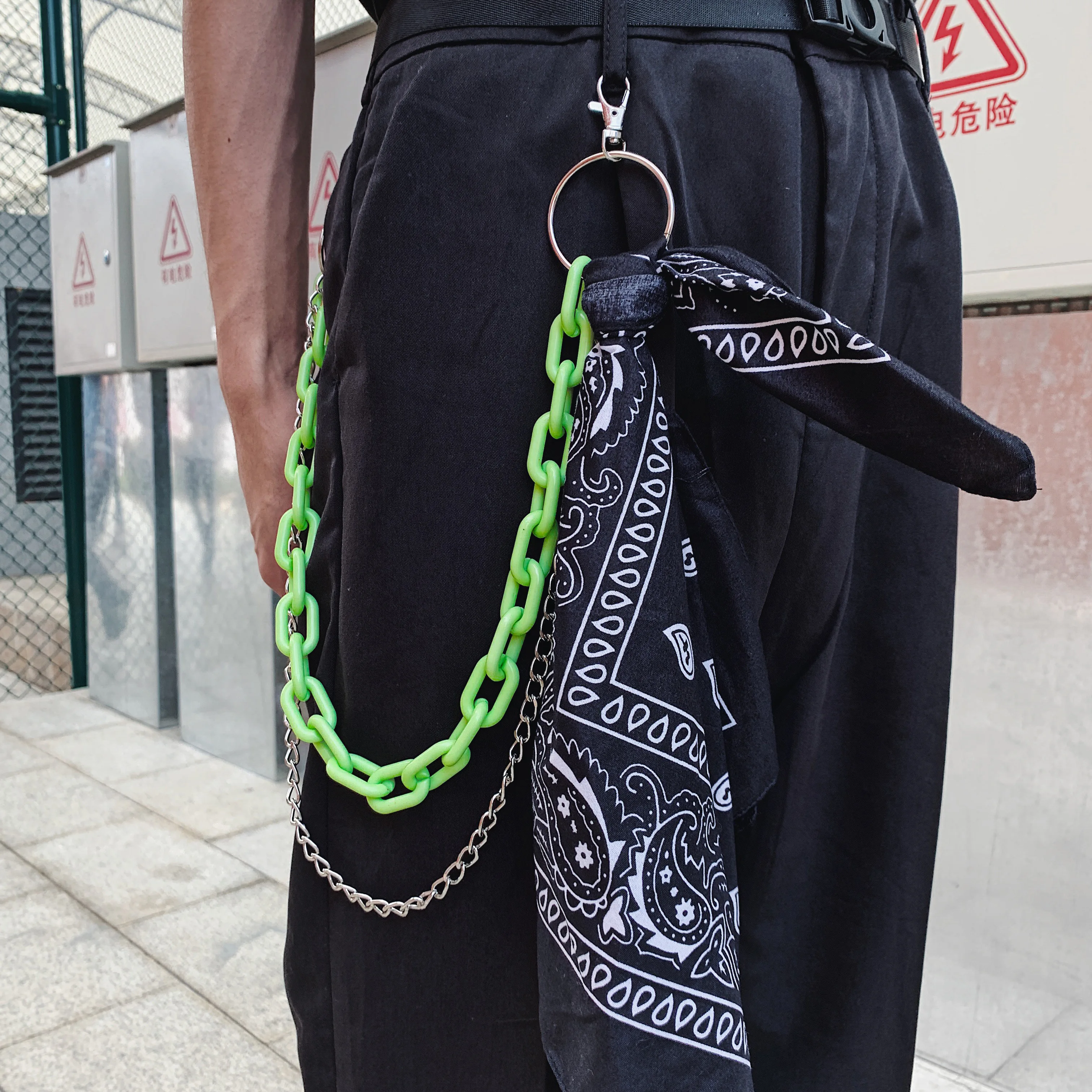 

fluorescent green plastic acrylic resin chain cashew flower pants chain hanging chain tidal wave trend punk hip-hop