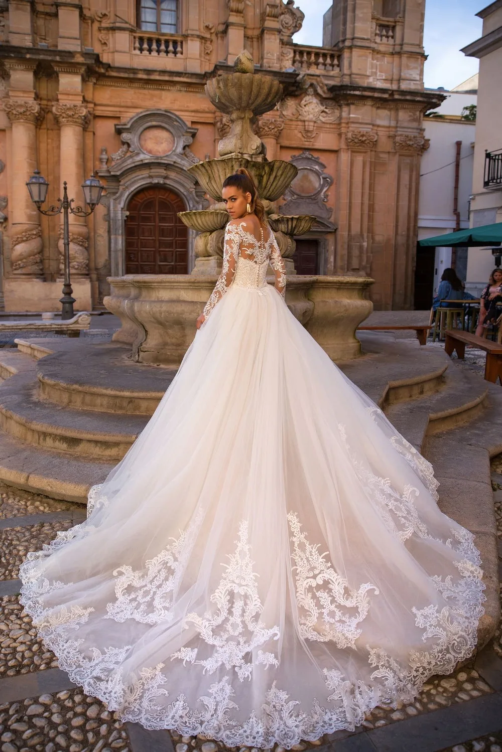 Abiti da sposa a sirena Sexy gonna staccabile 2024 bottoni a maniche lunghe in pizzo con spalle scoperte abiti da sposa Robe De Mariee