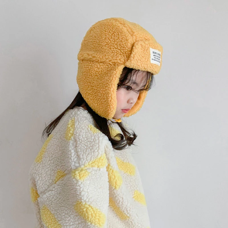 Gorros térmicos de lana de cordero para niño y niña, gorros con visera bonita, Protector de orejas de felpa para bebé, invierno y otoño