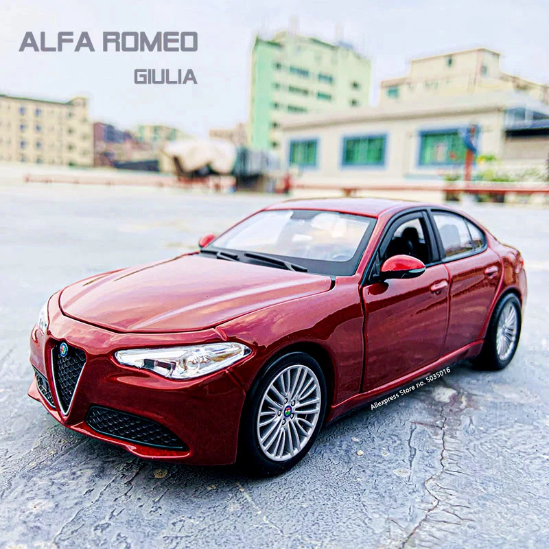 Bburago 1:24 Alfa Romeo Giulia Die casting model simulation alloy car model crafts decoration collection toy tools gift