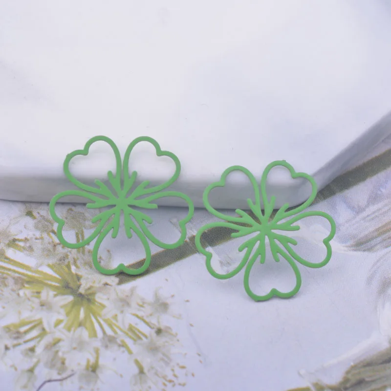 50 Stück AC12177 17mm Messing-Blumen-Abstandshalter-Anhänger Schmuckdekoration – Detail 5
