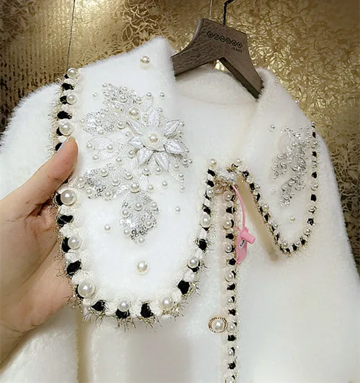 Fashion Beads Sequined Doll Collar Velvet Sweater Cardigan Women Loose Casual Bright Silk Stitching Thicken Wool Coat Jackets