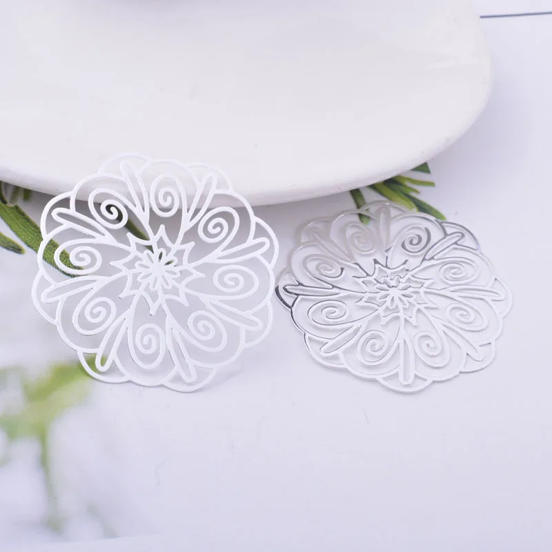 30 Stück AB6581 39mm Messing-Anhänger mit großem lila lackiertem Blumenmotiv in Silber- und Goldfarbe – Detail 6