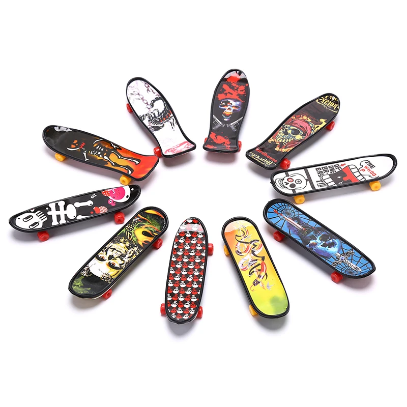 Mini Plastic Skate Finger Skateboarding Fingerboard Novelty Gag Toys For Boys Children Skateboard Finger Board Gifts