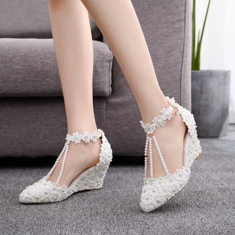 Spring New Lace Flowers Sandals Banquet Dress Bride Ankle Strap Wedding Shoes Pointed Toe Large Size High Heels For Women H0062