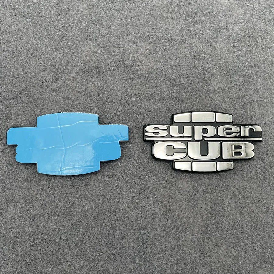 1 Pair Motorcycle Chrome 8x4cm SUPER CUB Emblem Adhesive Badge Sticker Decal For Honda Super CUB C50 C70 C90 C100 C110 C125