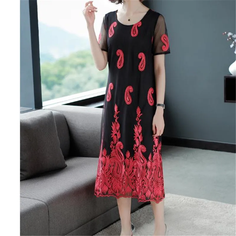 O Neck chiffon dresses 2020 summer new middle old age mother large size women embroidery short sleeve Loose dress