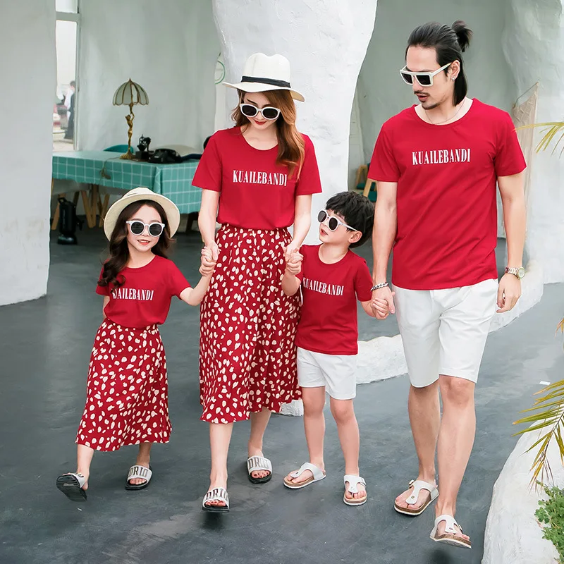 Summer Family Matching Clothes Mother Daughter Dresses Dad and Son Matching T-shirt &Shorts Matching Couple Outfits Family Look