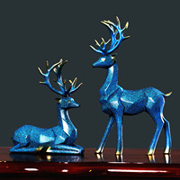 2Pcs Reindeer Figurine Statues Deluxe Christmas Deer Home Ornament Artware for Desktop Home Decor Living Room Office Bookself