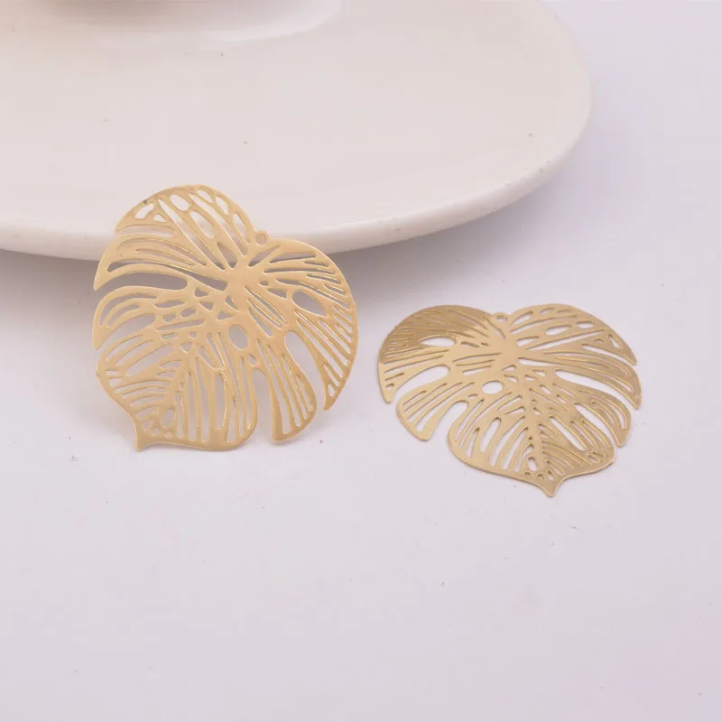 30 Stück AB5106 32mm lackierte Messing-Monstera-Blätter Anhänger, Wasserzeichen-Anhänger, filigrane Schmuckteile, Ohrring-Zubehör – Detail 7