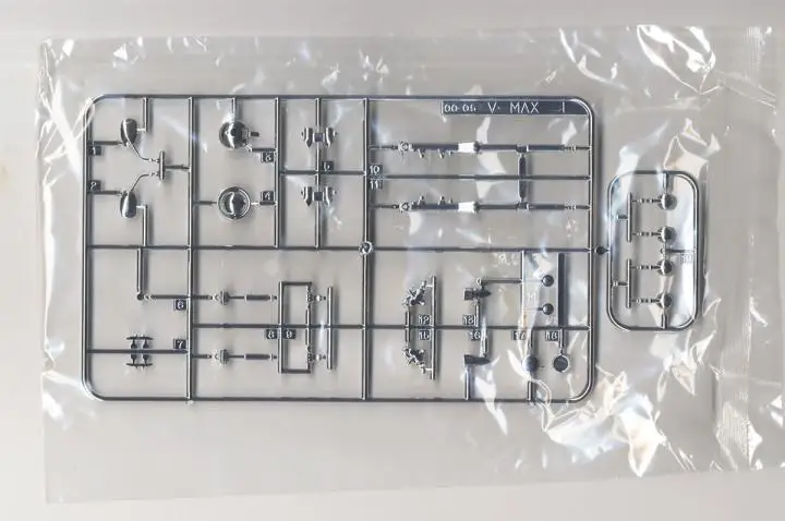 Aoshima 06230 1/12 4C4 Vmax '07 Moto dehors Jouet de loisirs fait à la main, Kit de construction de modèles en plastique