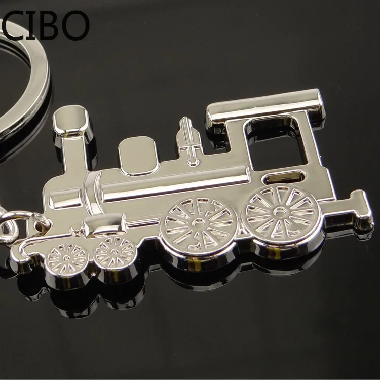 2019 New Steam Train Locomotive Design Metal Keychain Punk Rock Automotive Keyring Silver color Key Holder Wholesale