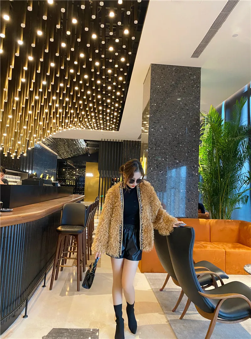 Autumn Winter V-Neck Faux Fur Fuzzy Cardigan Lambs Wool Diamonds Coat Beaded Tassels Coat Fringed Hairy Jacket Fur OL Crop Tops