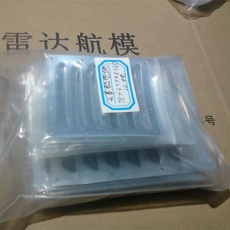 Heat sink plate for gasoline airplane