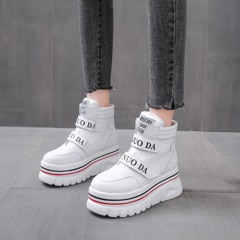 Women Snow Boots Thick Sole Soft Leather High Platform Ankle Boots White Chunky Sneakers Warm Plus Velvet Winter Boots Shoes 6CM