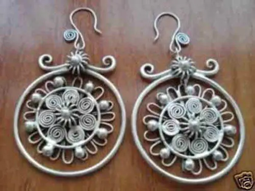 

unique beautiful Chinese miao silver earrings