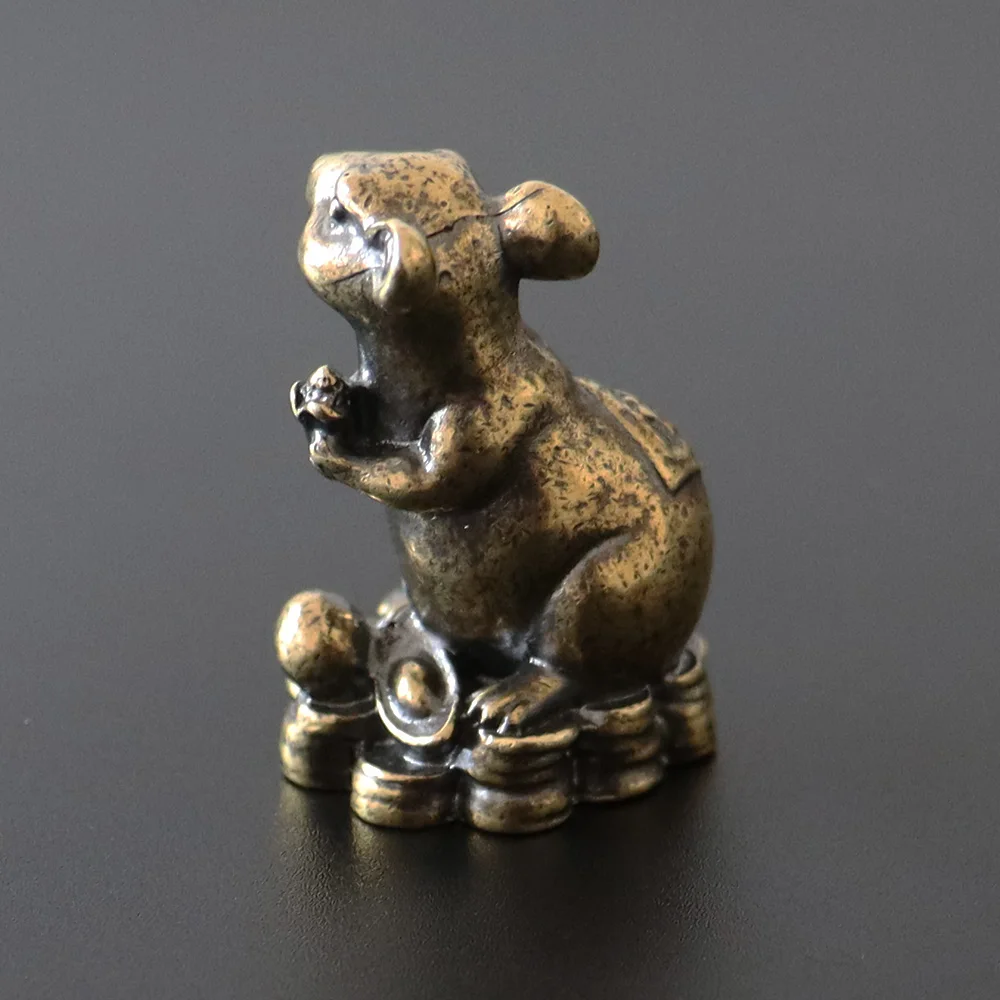 Antique Bronze Chinese 2020 New Year Rat Statue Miniatures Figurines Vintage Copper Zodiac Animal Mouse Love Corn Ornament Decor
