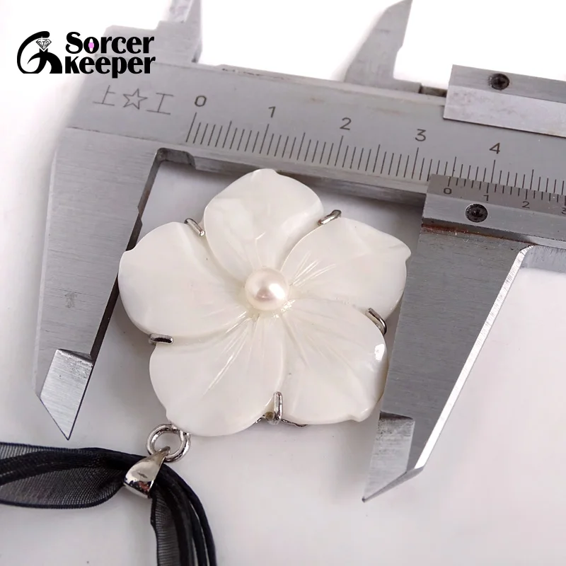 SorcerKeeper Fashion Natural Black Pearl & Hand-carved SeaShell Peach Flower Women Necklaces & Pendants Jewelry BD723