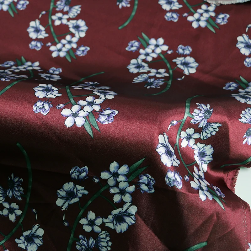 By Meter Blumen-Satin-Stoff, glänzend, weich, Schal, Hemd, Nachtwäsche, Material Charmeuse – Detail 9