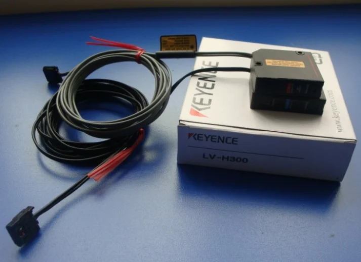 

1PC New Keyence LV-H300 LVH300 Sensor In Box