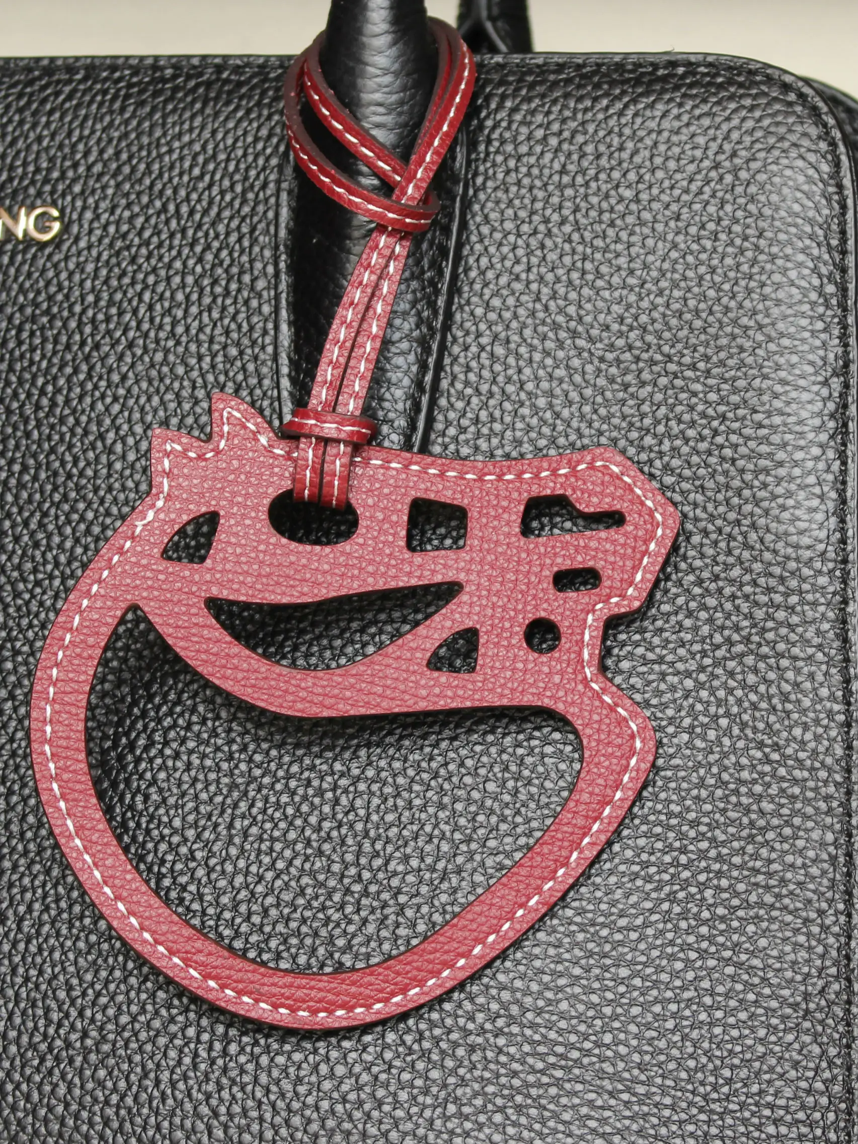 Luxury Famous Designer Genuine Leather Keychain Pendant Key Chain Girls Women Bag Charm Accessories