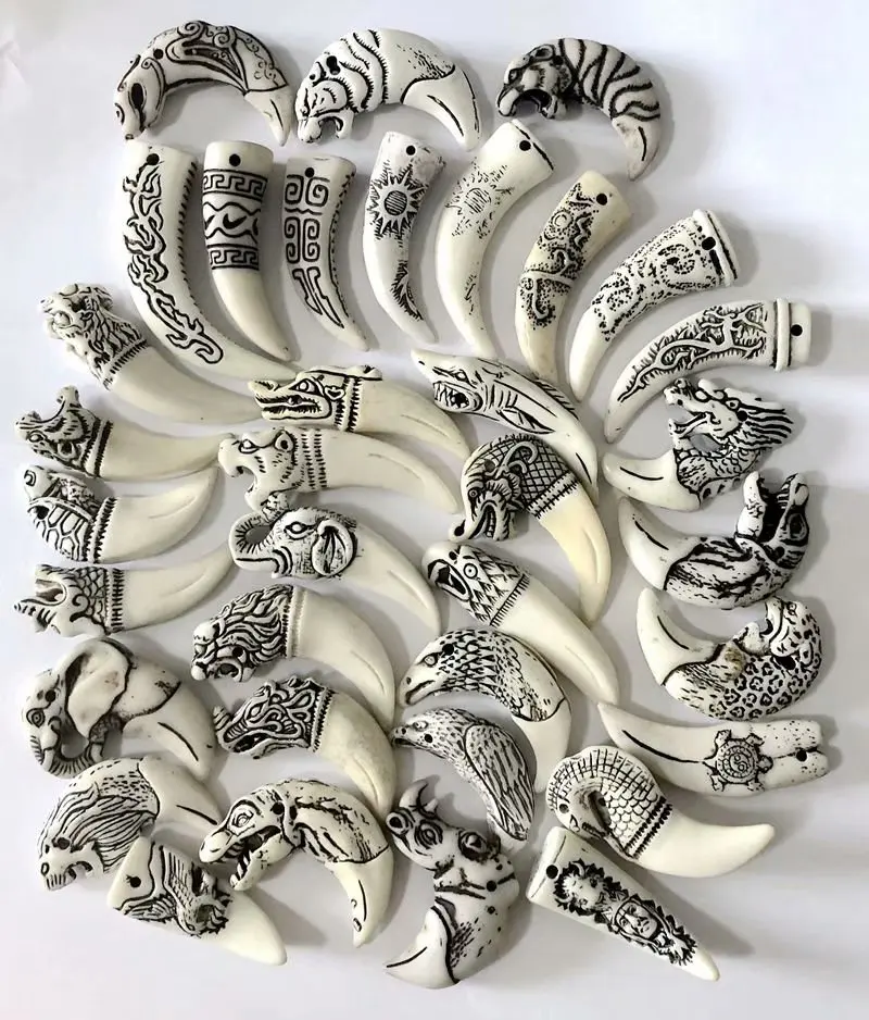 

20 pcs Imitation Bone Mixed Totem Keychain Yak Bone Hawaiian Jewelry