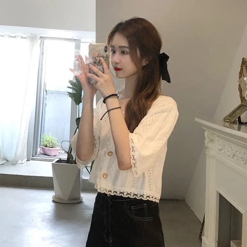 Shirts Women White Cropped Tops Hollow Out All-match Lace V-Neck Half Sleeve Solid Single Breasted Fashion Mujer Clothes Ulzzang