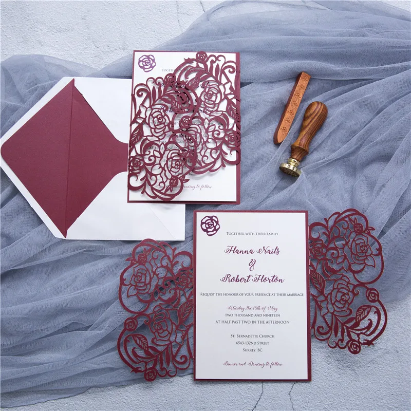 

50pcsDark Red Laser Cut Wedding Invitations Card lace Elegant Greeting Card With Insert Cards Envelopes Wedding Party Decoration