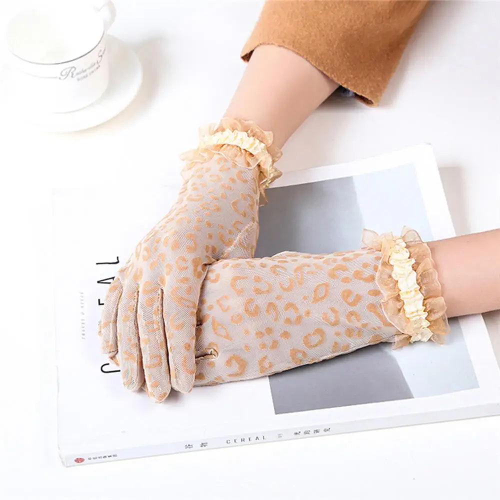 1 Pair New Fashion Gloves Sexy Leopard Women Lace Sunscreen UV-Proof Driving Gloves Ladies Mesh Short Thin Gloves Full Finger