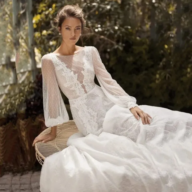 Abiti da sposa romantici aperti sul retro O collo maniche lunghe a sbuffo Abiti da sposa Tulle Applicazioni di pizzo Abiti da sposa 2025 Personalizzato