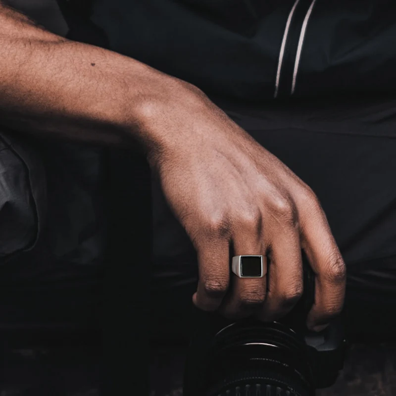 Vnox Gothic Punk Rings for Men Signet Rings Round Square Top Stamp Finger Band Chunky Boys Teens Rock Jewelry Fraternal Rings