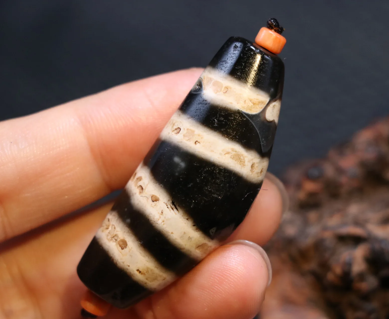 LKbrother Talisman Treasure Ultra Energy Tibetan Old Agate 4 Stripe Healer Medicine Horn Shape dZi Bead Pendant Totem