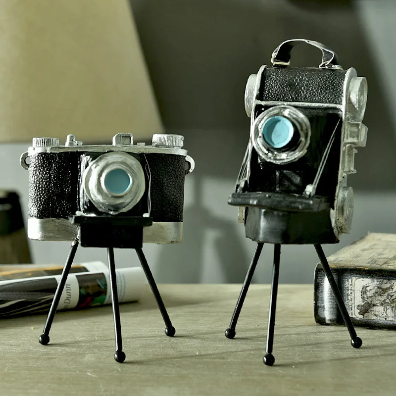 Creative Nostalgic Camera With Tripod Home Decoration Ornaments Resin Figurine Crafts Miniature Model Camera Showcase Decor Gift