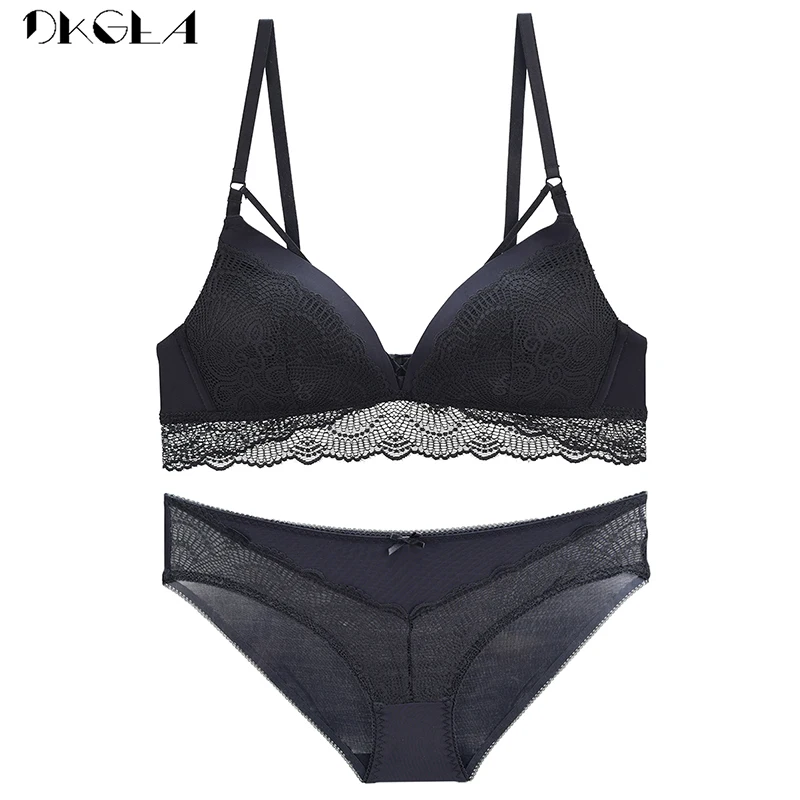 Triangle Cup Bra Set Seamless Sexy Thin Lady Brassiere Wire Free Women Lingerie Set Bandage Fashion Embroidery Lace Underwear